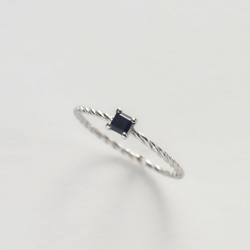 Anello Oro Bianco 18KT <br> Zaffiro