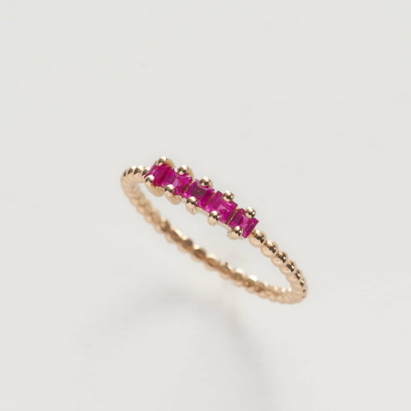 Anello Oro Rosa 18KT <br> Rubini taglio Carrè