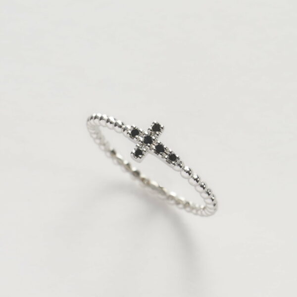 Anello Oro Bianco 18KT <br> Diamanti Neri
