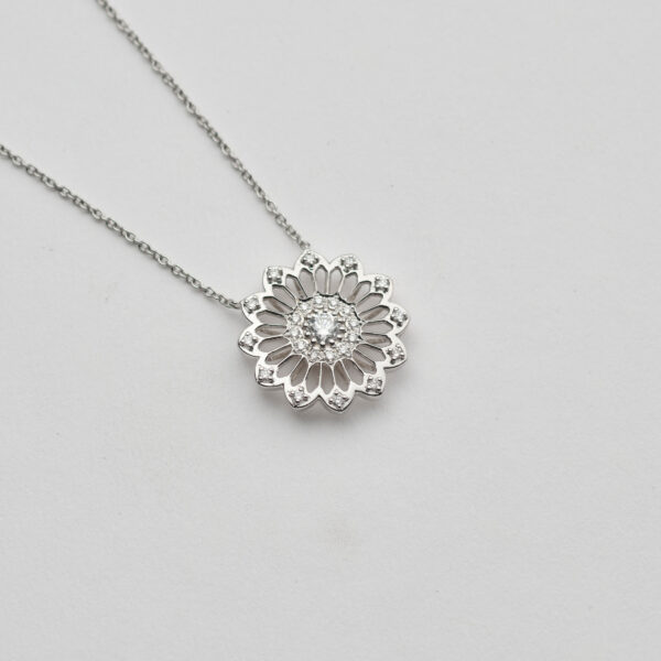 Girocollo Oro Bianco 18KT <br> Brillante centrale, Brillanti